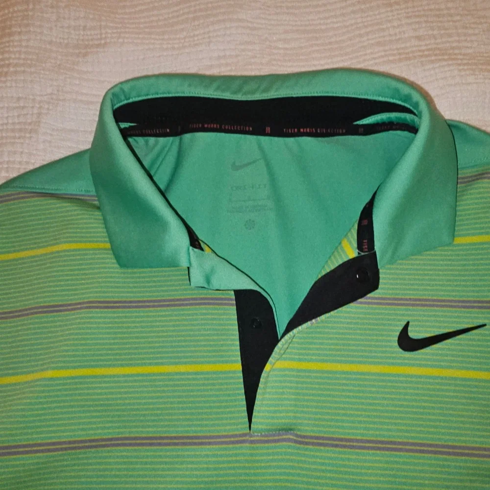 Nike Golf Shirt Mens Large Green Like New Tiger Woods Collection Dri-FIT Stripe